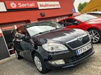 Usado Skoda Fabia 75 CV (55 kW) 2011 Negro Berlina