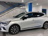 Usado Renault Clio V Techno 91 CV (66 kW) 2023 Gris Utilitario
