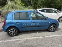 Usado Renault Clio II Expression 75 CV (55 kW) 2003 Azul Berlina