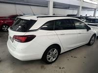 Usado Opel Astra Elegance 122 CV (89 kW) 2020 Blanco Familiar