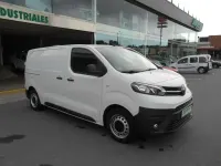 Usado Toyota Proace Plus 101 CV (74 kW) 2023 Blanco Monovolumen