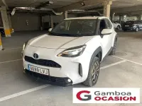 Usado Toyota Yaris Active 115 CV (84 kW) 2021 Blanco Utilitario