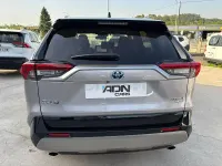 Usado Toyota RAV4 Hybrid Style 218 CV (160 kW) 2024 Gris / plata SUV