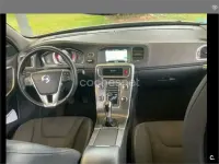Usado Volvo V60 Momentum 136 CV (100 kW) 2015 Blanco Familiar