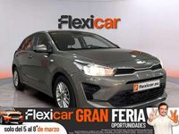 Usado Kia Rio 84 CV (61 kW) 2022 Gris Utilitario