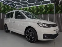Usado VW Caddy 122 CV (89 kW) 2022 Blanco Monovolumen