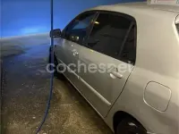 Usado Toyota Corolla Sol 90 CV (66 kW) 2005 Gris / plata Berlina