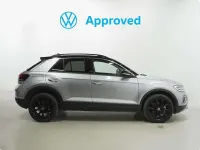 Usado VW T-Roc Life 150 CV (110 kW) 2023 Plateado SUV