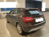 Usado Mercedes GLA220 Style 170 CV (125 kW) 2015 Marrón SUV