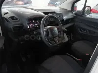 Usado Citroën Berlingo Feel 102 CV (75 kW) 2022 Blanco Monovolumen