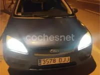 Usado Ford Focus Trend 100 CV (73 kW) 2005 Azul Berlina