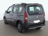 Usado Peugeot Rifter Active 100 CV (73 kW) 2021 Gris / plata Monovolumen