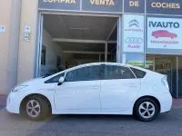Usado Toyota Prius Advance 136 CV (100 kW) 2013 Blanco Berlina