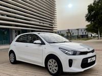Usado Kia Rio 84 CV (61 kW) 2020 Blanco Berlina