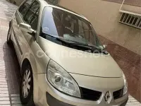 Usado Renault Scénic II Privilege 150 CV (110 kW) 2007 Beige Monovolumen