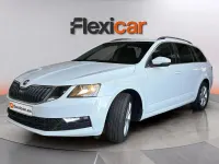 Usado Skoda Octavia Ambition 150 CV (110 kW) 2020 Blanco Familiar