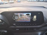 Usado Hyundai i20 100 CV (73 kW) 2025 Verde Berlina