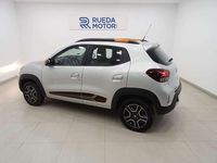 Usado Dacia Spring Comfort 33 kW (45 CV) 2022 Plateado Utilitario
