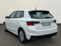 Usado Skoda Fabia Active 80 CV (58 kW) 2022 Blanco Utilitario