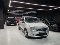 Usado Dacia Sandero Base 75 CV (55 kW) 2011 Gris / plata Berlina