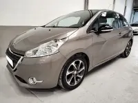Usado Peugeot 208 Allure 68 CV (50 kW) 2012 Beige Utilitario