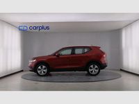 Usado Volvo XC40 Momentum 197 CV (144 kW) 2020 Rojo fusión (metalizado) SUV