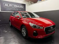 Usado Hyundai i30 120 CV (88 kW) 2017 Rojo Familiar
