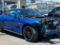 Usado Ford Mustang GT 418 CV (307 kW) 2017 Azul Coupe