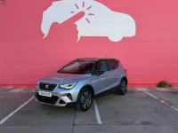 Usado Seat Arona Xperience 110 CV (80 kW) 2023 Gris SUV