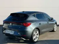 Usado Seat Leon FR 110 CV (80 kW) 2024 Gris / plata Berlina