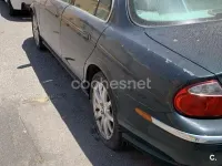 Usado Jaguar S-Type 240 CV (176 kW) 2000 Negro Berlina