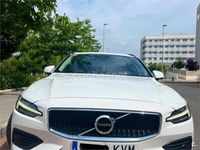 Usado Volvo V60 Momentum 150 CV (110 kW) 2019 Blanco Familiar