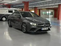 Usado Mercedes A200 150 CV (110 kW) 2022 Gris / plata Berlina
