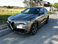 Usado Alfa Romeo Stelvio Executive 210 CV (154 kW) 2018 Gris / plata SUV