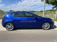 Usado Seat Leon FR 125 CV (91 kW) 2018 Azul Berlina