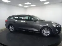 Usado Ford Focus Trend 125 CV (91 kW) 2019 Gris Familiar