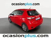 Usado Toyota Yaris Active 69 CV (50 kW) 2020 Rojo Berlina