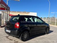 Usado VW Polo Trendline 75 CV (55 kW) 2002 Negro Berlina