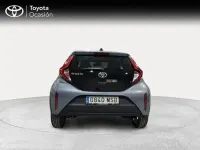 Begagnad Toyota Aygo X Play 72 HK (52 kW) 2024 Grå SUV