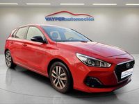 Usado Hyundai i30 120 CV (88 kW) 2018 Rojo Berlina