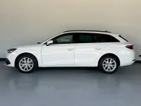Usado Seat Leon Style 115 CV (84 kW) 2022 Blanco Familiar
