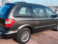 Usado Chrysler Voyager 143 CV (105 kW) 2006 Gris / plata Monovolumen