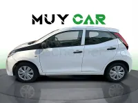 Usado Toyota Aygo X-play 72 CV (52 kW) 2021 Blanco Utilitario