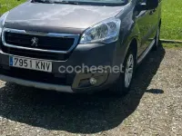 Usado Peugeot Partner Tepee Active 110 CV (80 kW) 2018 Gris / plata Monovolumen