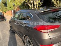 Usado Hyundai Tucson Style 176 CV (129 kW) 2015 Gris / plata SUV