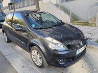 Usado Renault Clio II 100 CV (73 kW) 2007 Gris / plata Berlina