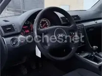 Begagnad Audi A4 130 HK (95 kW) 2002 Grå Sedan