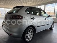 Usado Seat Ibiza Reference 80 CV (58 kW) 2009 Gris / plata Berlina