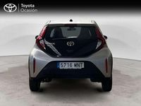 Usado Toyota Aygo Play 72 CV (52 kW) 2024 Gris Utilitario
