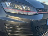Usado VW Golf VII GTI 230 CV (169 kW) 2015 Gris Utilitario